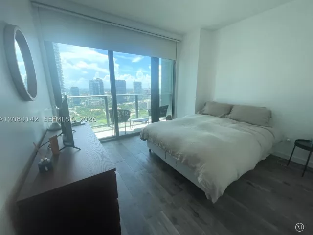 3-bedroom condo for rent in Miami - 3131 NE 7th Ave 2603 - MondialRealty