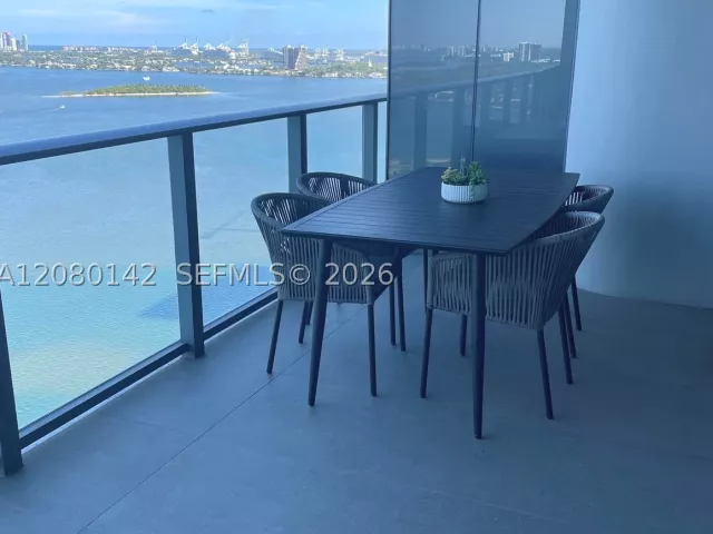 3-bedroom condo for rent in Miami - 3131 NE 7th Ave 2603 - MondialRealty