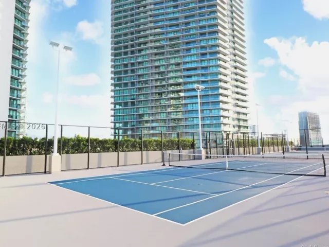 3-bedroom condo for rent in Miami - 3131 NE 7th Ave 2603 - MondialRealty