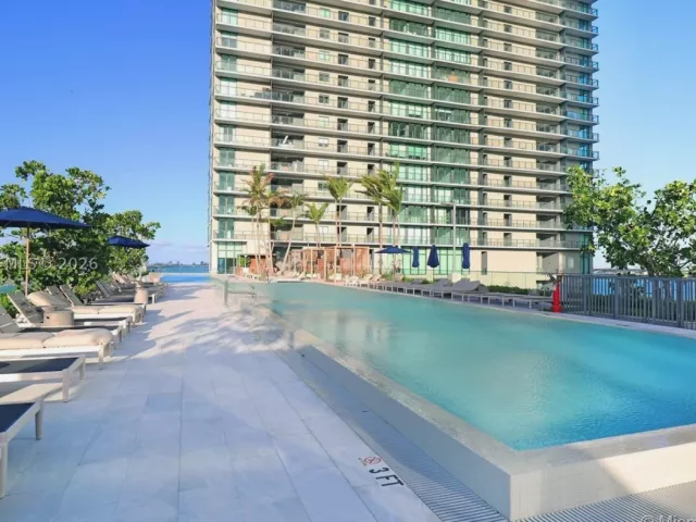 3-bedroom condo for rent in Miami - 3131 NE 7th Ave 2603 - MondialRealty