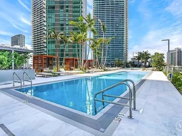 3-bedroom condo for rent in Miami - 3131 NE 7th Ave 2603 - MondialRealty