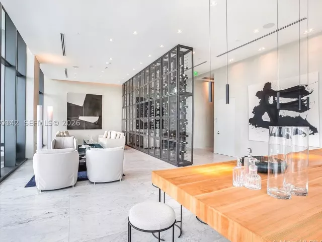 3-bedroom condo for rent in Miami - 3131 NE 7th Ave 2603 - MondialRealty