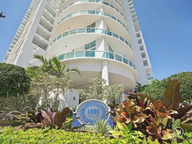2-bedroom condo for rent in Miami - 1800 N Bayshore Dr 2507 - MondialRealty