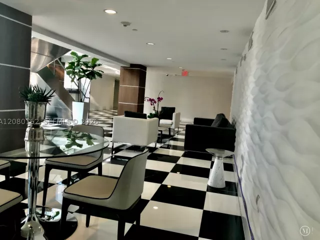 2-bedroom condo for rent in Miami - 1800 N Bayshore Dr 2507 - MondialRealty