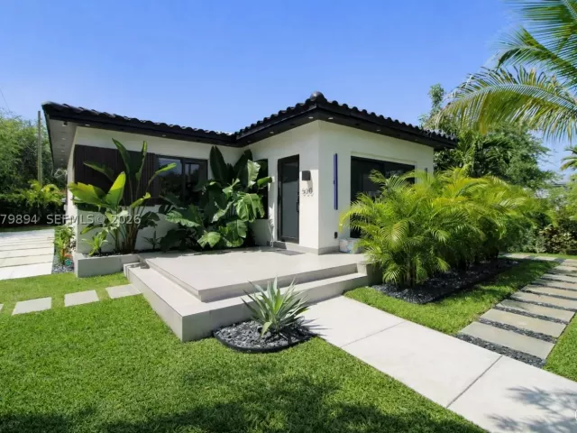 3-bedroom home for rent in Miami - 500 NW 43rd St - MondialRealty