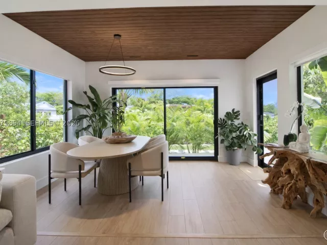3-bedroom home for rent in Miami - 500 NW 43rd St - MondialRealty