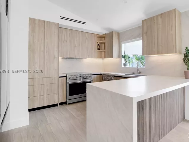 3-bedroom home for rent in Miami - 500 NW 43rd St - MondialRealty