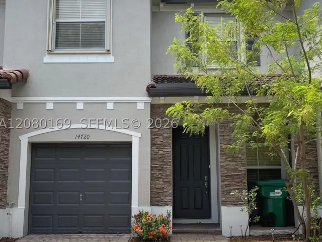3-bedroom home for rent in Miami - 14720 SW 25th Ln 14720 - MondialRealty