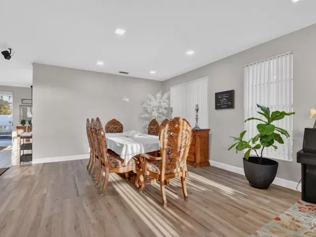 4-bedroom home for sale in Boca Raton - 18280 Coral Isles Drive - MondialRealty