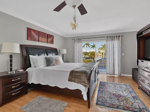 4-bedroom home for sale in Boca Raton - 18280 Coral Isles Drive - MondialRealty
