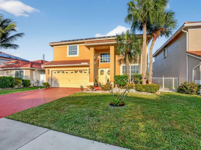 4-bedroom home for sale in Boca Raton - 18280 Coral Isles Drive - MondialRealty