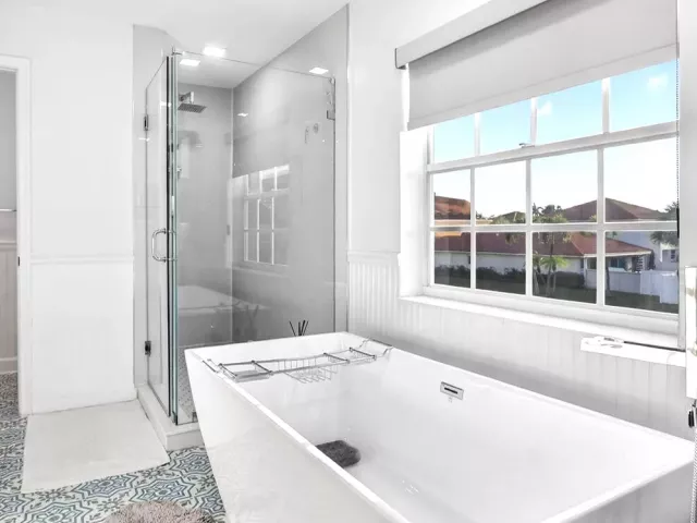 4-bedroom home for sale in Boca Raton - 18280 Coral Isles Drive - MondialRealty