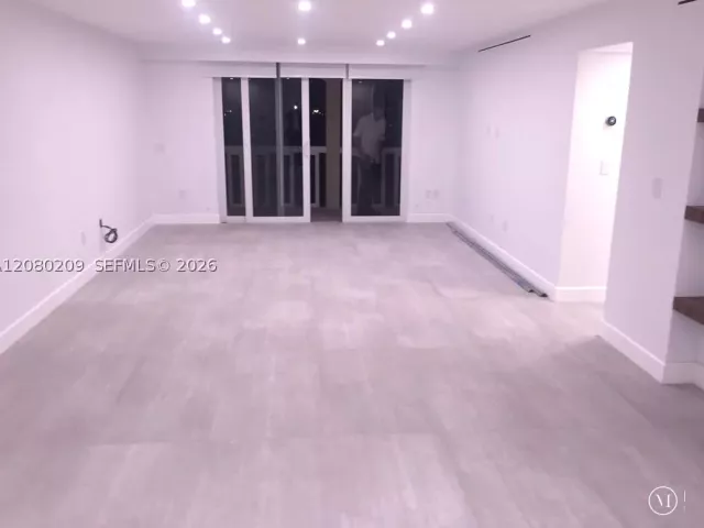 2-bedroom condo for sale in Bal Harbour - 9801 Collins Ave 12Q - MondialRealty