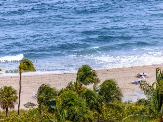 2-bedroom condo for sale in Bal Harbour - 9801 Collins Ave 12Q - MondialRealty