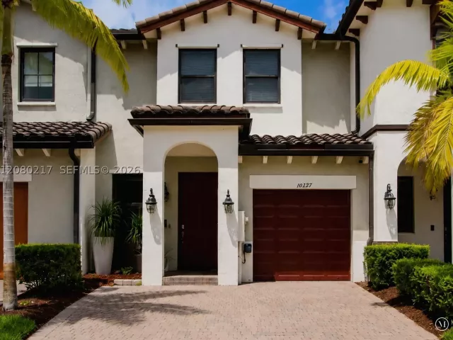 3-bedroom home for sale in Doral - 10327 NW 89th Ter - MondialRealty