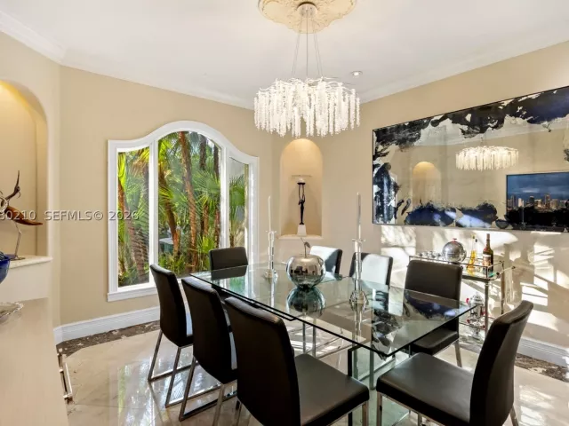6-bedroom home for sale in Coral Gables - 11011 Marin Street - MondialRealty