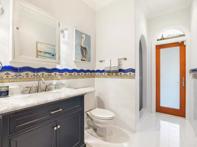 6-bedroom home for sale in Coral Gables - 11011 Marin Street - MondialRealty