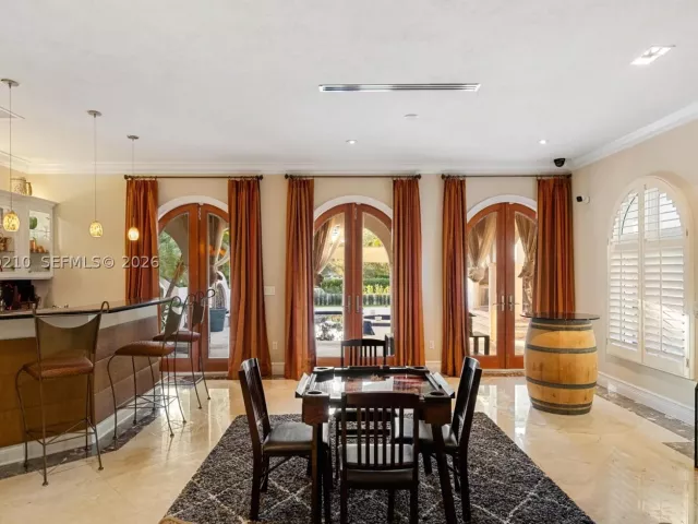 6-bedroom home for sale in Coral Gables - 11011 Marin Street - MondialRealty