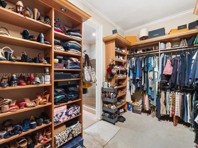 6-bedroom home for sale in Coral Gables - 11011 Marin Street - MondialRealty