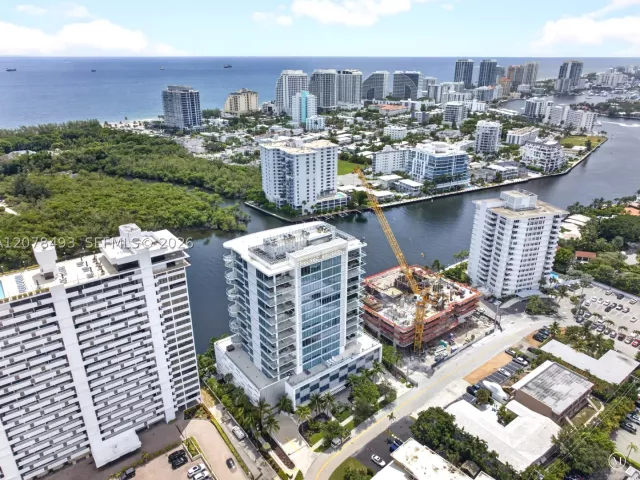3-bedroom condo for sale in Fort Lauderdale - 920 Intracoastal Dr PH2 - MondialRealty