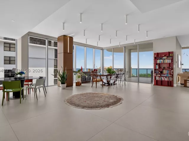 3-bedroom condo for sale in Fort Lauderdale - 920 Intracoastal Dr PH2 - MondialRealty