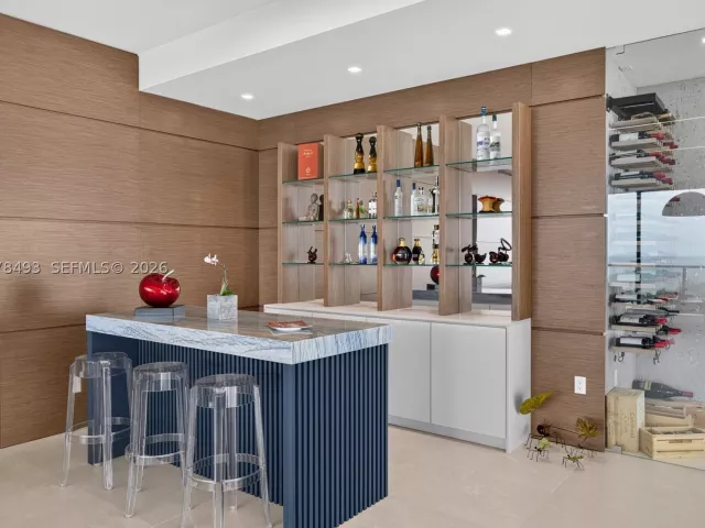 3-bedroom condo for sale in Fort Lauderdale - 920 Intracoastal Dr PH2 - MondialRealty