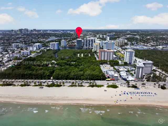 3-bedroom condo for sale in Fort Lauderdale - 920 Intracoastal Dr PH2 - MondialRealty