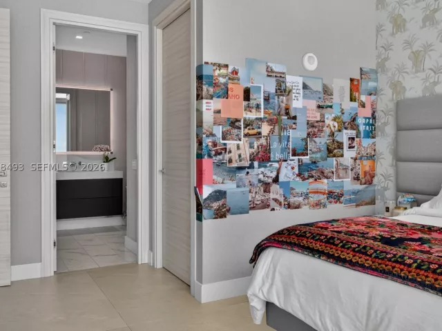3-bedroom condo for sale in Fort Lauderdale - 920 Intracoastal Dr PH2 - MondialRealty