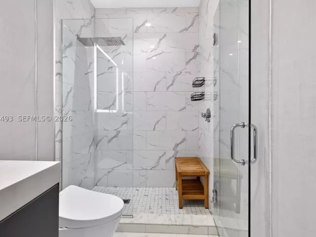 3-bedroom condo for sale in Fort Lauderdale - 920 Intracoastal Dr PH2 - MondialRealty