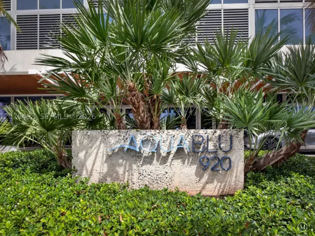 3-bedroom condo for sale in Fort Lauderdale - 920 Intracoastal Dr PH2 - MondialRealty