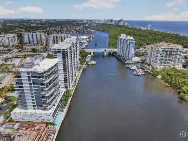 3-bedroom condo for sale in Fort Lauderdale - 920 Intracoastal Dr PH2 - MondialRealty