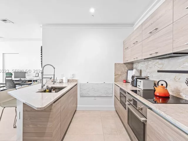 2-bedroom condo for rent in Miami - 1300 S Miami Ave PH5209 - MondialRealty