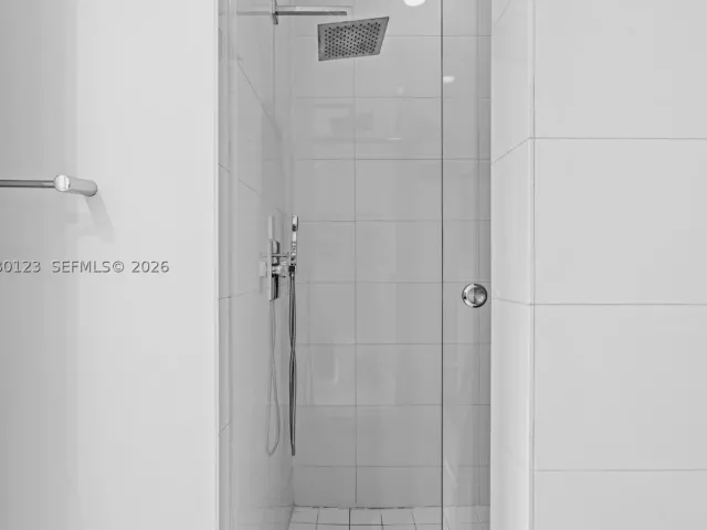 2-bedroom condo for rent in Miami - 1300 S Miami Ave PH5209 - MondialRealty