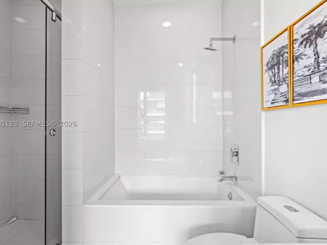 2-bedroom condo for rent in Miami - 1300 S Miami Ave PH5209 - MondialRealty
