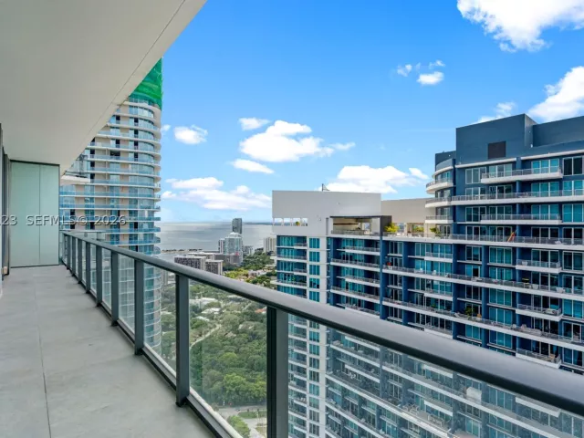 2-bedroom condo for rent in Miami - 1300 S Miami Ave PH5209 - MondialRealty