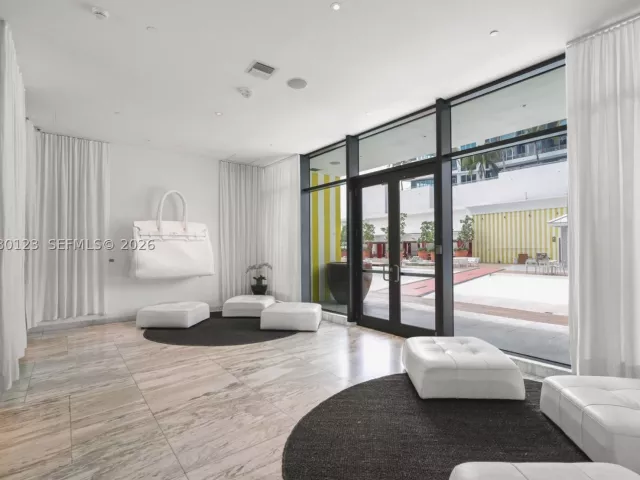 2-bedroom condo for rent in Miami - 1300 S Miami Ave PH5209 - MondialRealty