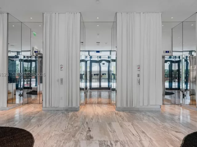 2-bedroom condo for rent in Miami - 1300 S Miami Ave PH5209 - MondialRealty