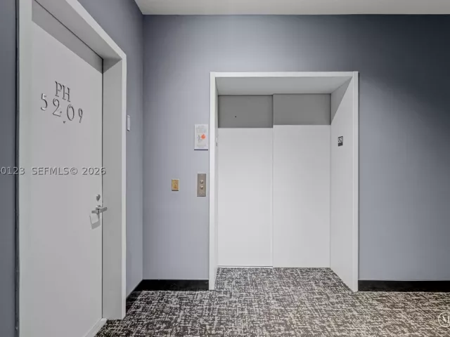 2-bedroom condo for rent in Miami - 1300 S Miami Ave PH5209 - MondialRealty