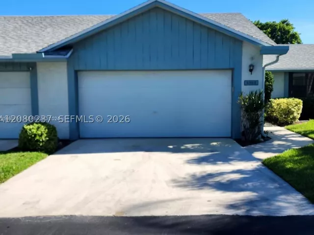3-bedroom home for sale in Boca Raton - 9088 SW 22nd St E - MondialRealty