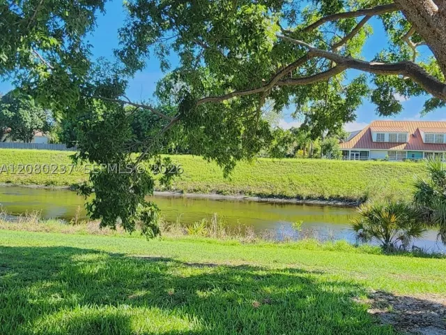 3-bedroom home for sale in Boca Raton - 9088 SW 22nd St E - MondialRealty