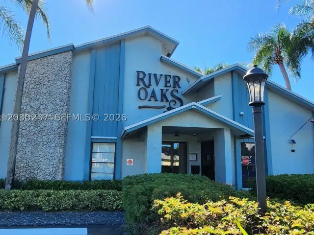 3-bedroom home for sale in Boca Raton - 9088 SW 22nd St E - MondialRealty