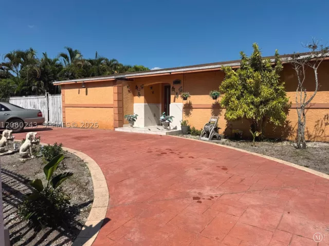 3-bedroom home for rent in Miami Gardens - 19205 NW 47th Pl . - MondialRealty
