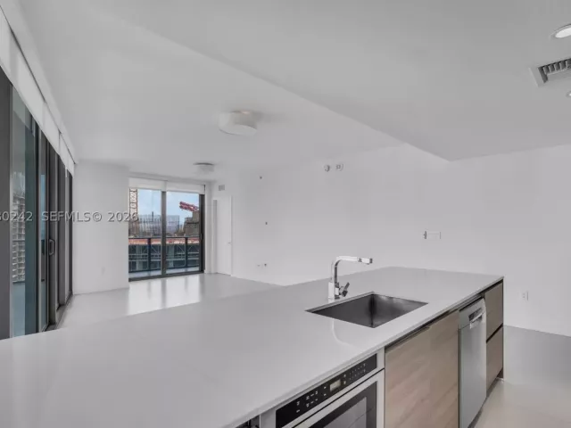 3-bedroom condo for rent in Miami - 1300 S Miami Ave 2905 - MondialRealty