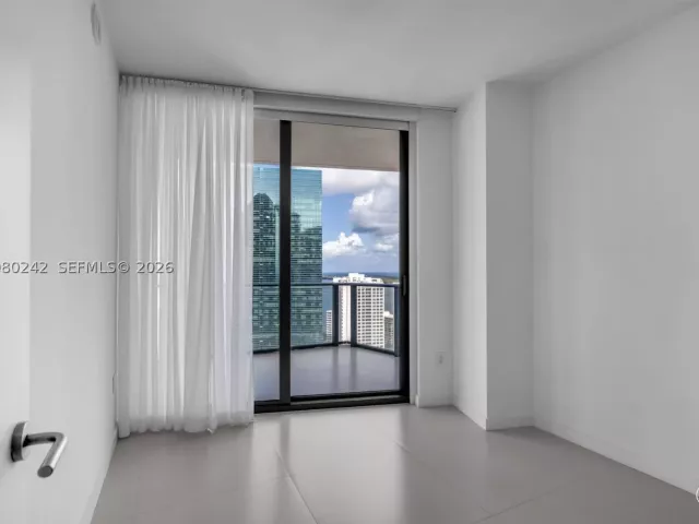 3-bedroom condo for rent in Miami - 1300 S Miami Ave 2905 - MondialRealty