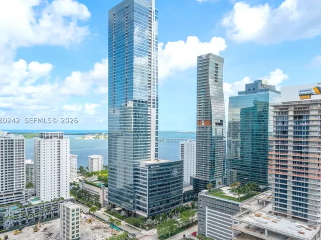 3-bedroom condo for rent in Miami - 1300 S Miami Ave 2905 - MondialRealty
