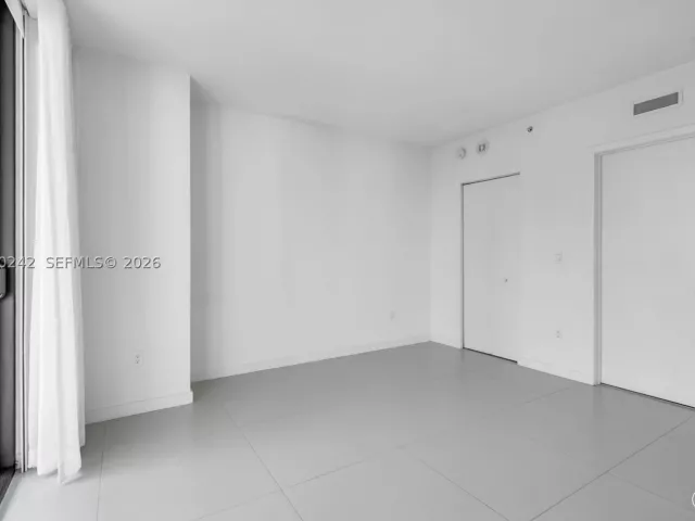 3-bedroom condo for rent in Miami - 1300 S Miami Ave 2905 - MondialRealty