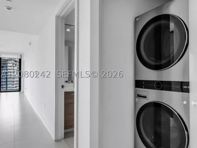 3-bedroom condo for rent in Miami - 1300 S Miami Ave 2905 - MondialRealty