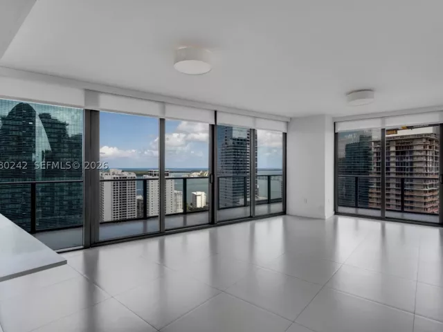 3-bedroom condo for rent in Miami - 1300 S Miami Ave 2905 - MondialRealty