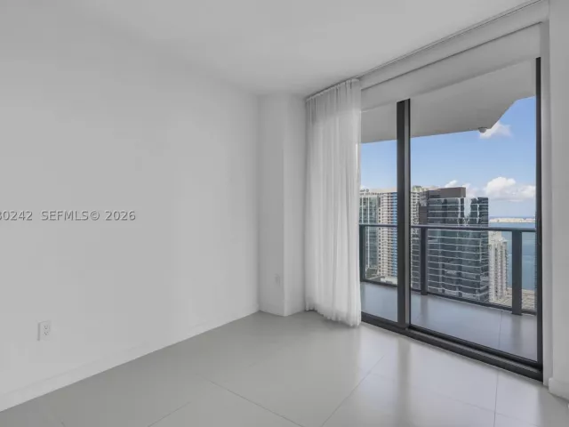 3-bedroom condo for rent in Miami - 1300 S Miami Ave 2905 - MondialRealty