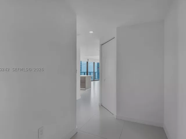 3-bedroom condo for rent in Miami - 1300 S Miami Ave 2905 - MondialRealty